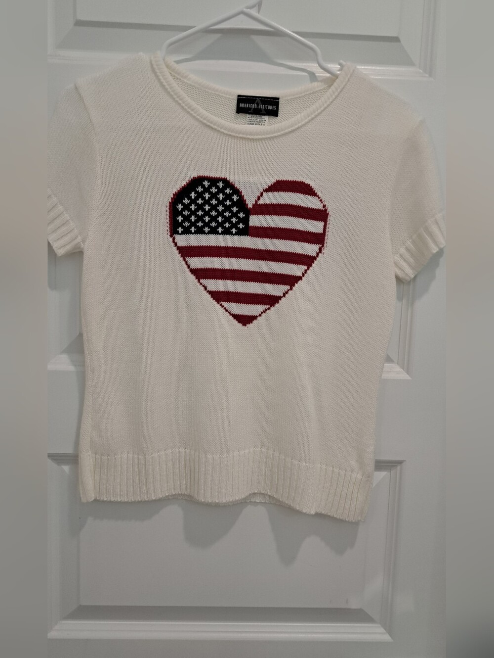White Knit Short-Sleeve Sweater with Flag Heart